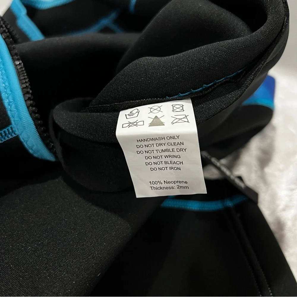 Chriffer Kids Wetsuit Size Large Black/Blue Print Details Short Sleeve Boys